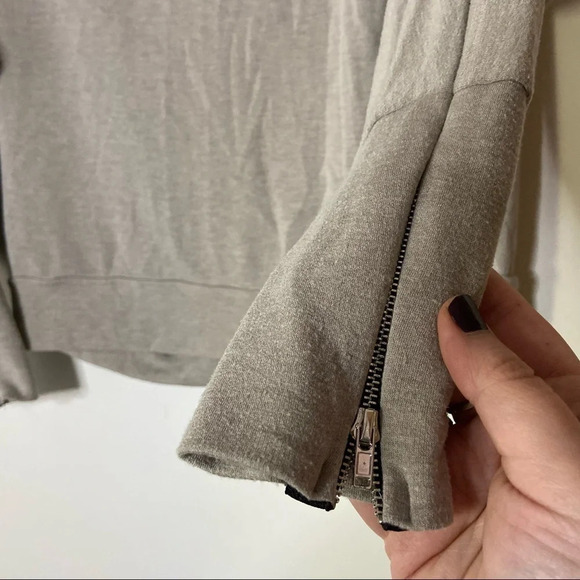 Beige Batwing Slouchy Minimal Sweater Boatneck Relaxed Oversized Size Small - Picture 4 of 10